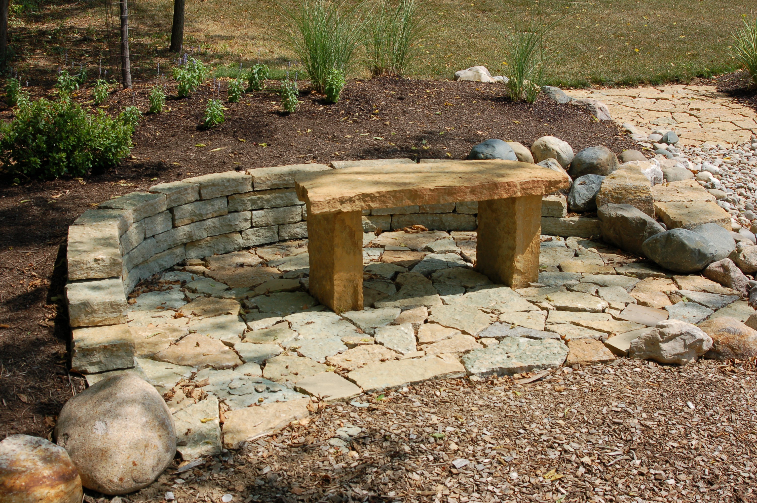 Rustic Buff Ohio Stone Rustic Buff Cut Drywall 4 X 8 And Small Flagging As A Patio 3 Peice Bench Kit